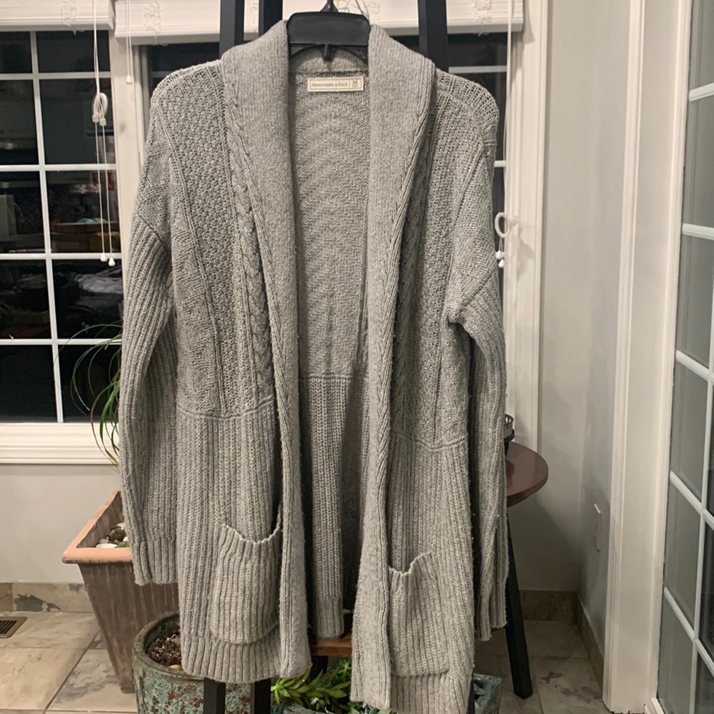 Abercrombie cable knit sweater. Medium. Excellent condition.